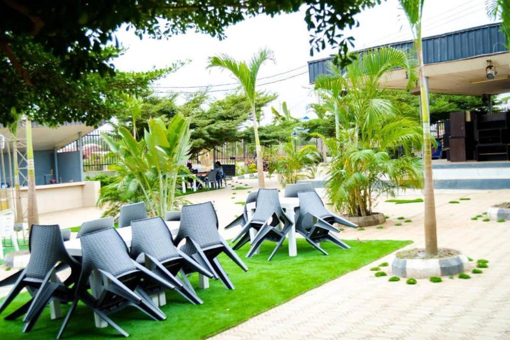 Begonia Hotel Ilora Dış mekan fotoğraf